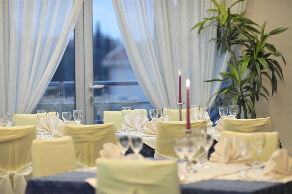 Hotel Blue Star 4*