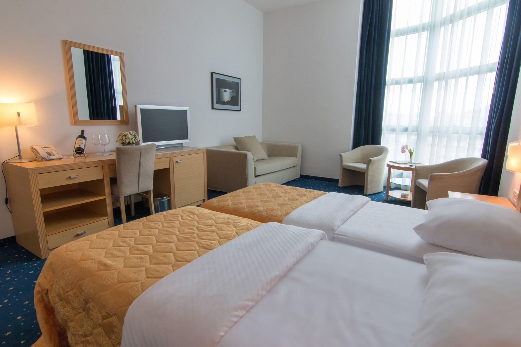 Blue Star Hotel