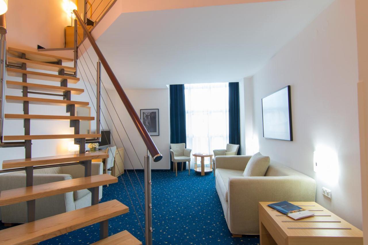 Blue Star 4*