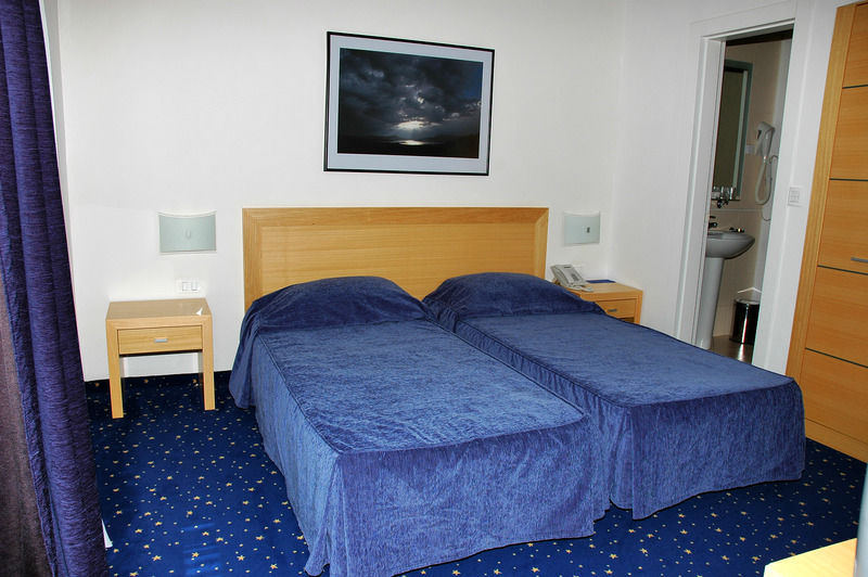 Blue Star 4*