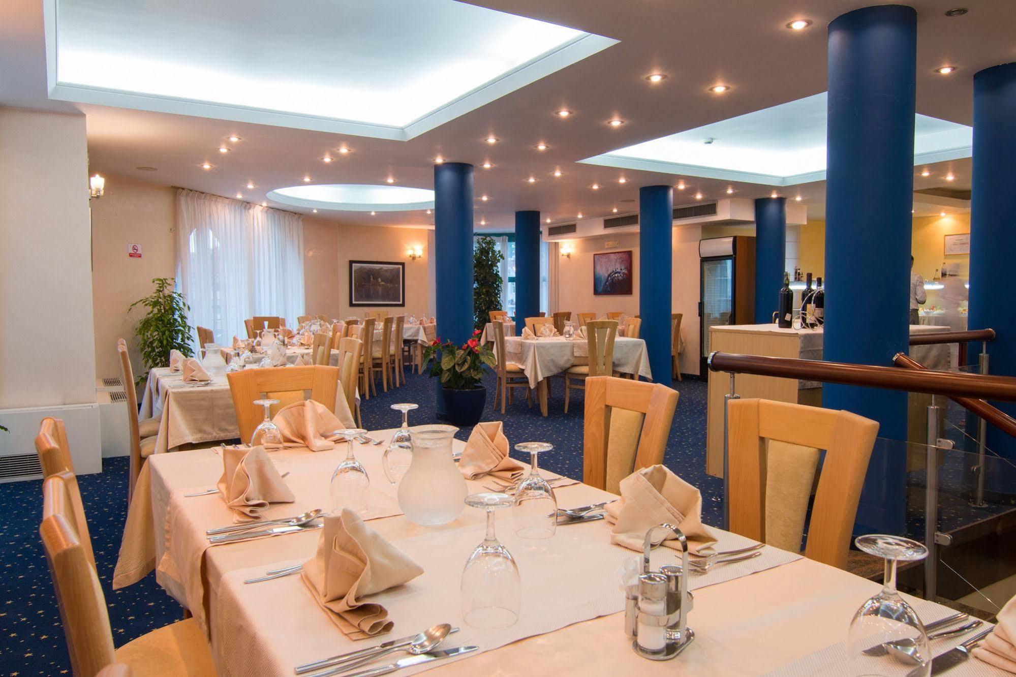 Hotel Blue Star 4*