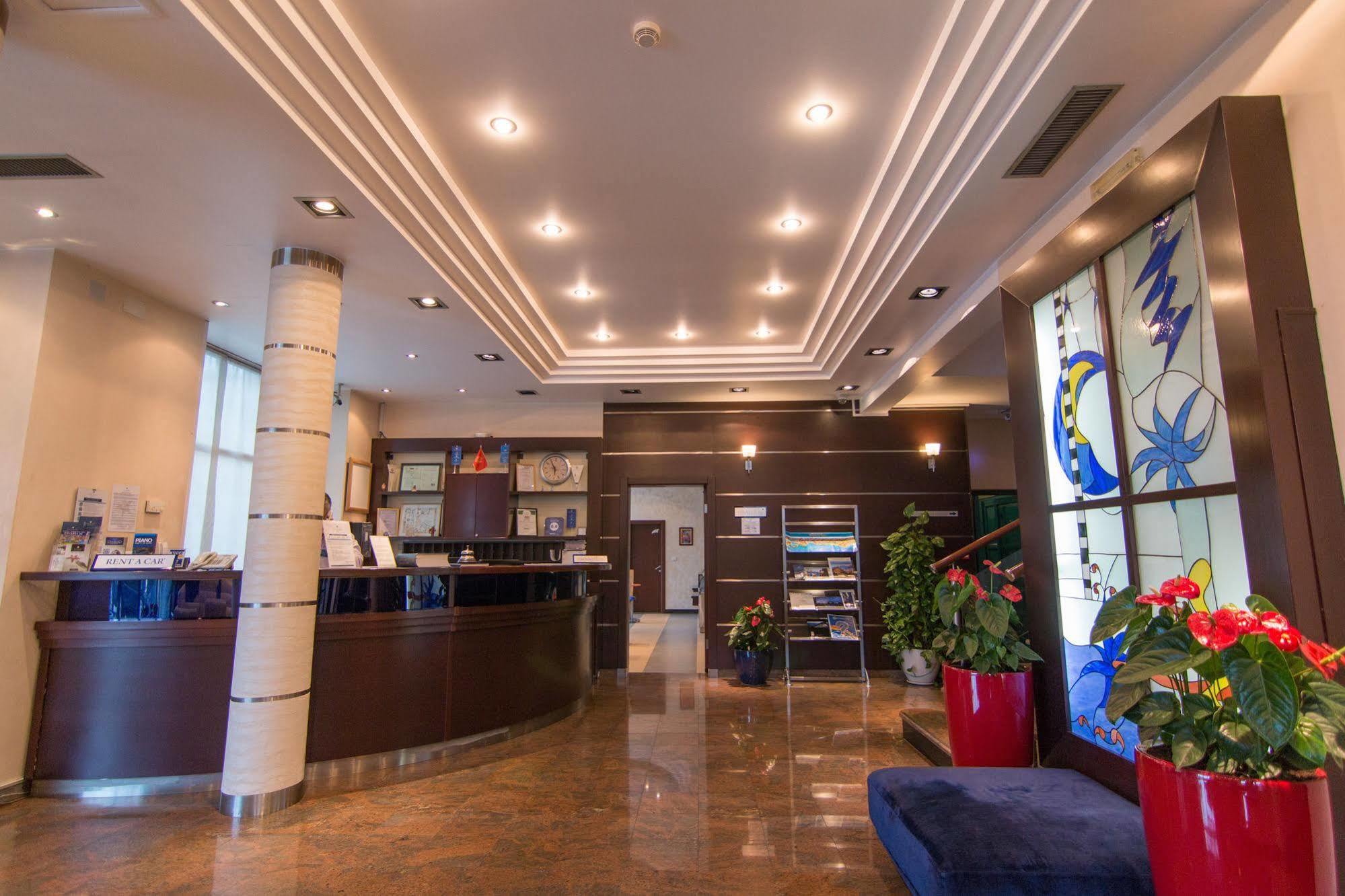 Hotel Blue Star 4*